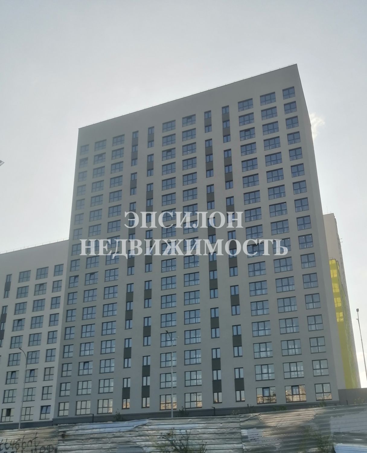 Продам 2-комнатную квартиру в городе Курск, на улице Энгельса, 115, 13-этаж 17-этажного Панель дома, площадь: 64/27/20 м2